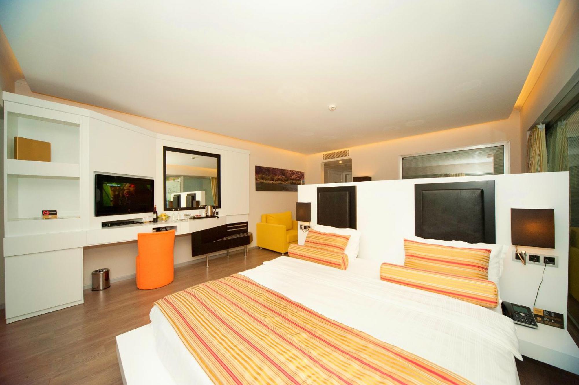 Orka Sunlife Resort Hotel And Aquapark Олудениз Екстериор снимка